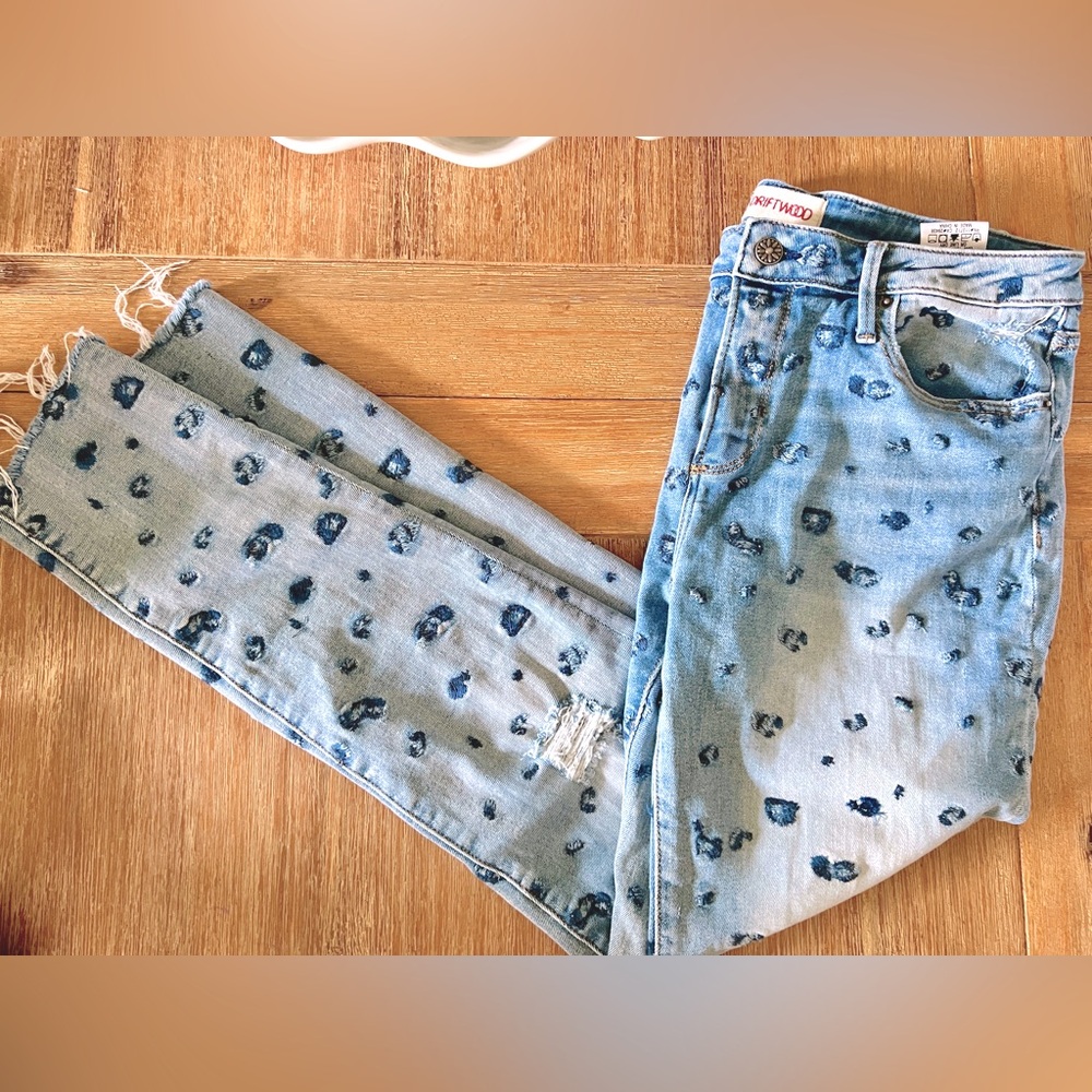DRIFTWOOD Cheetah - Like NEW- Size 30